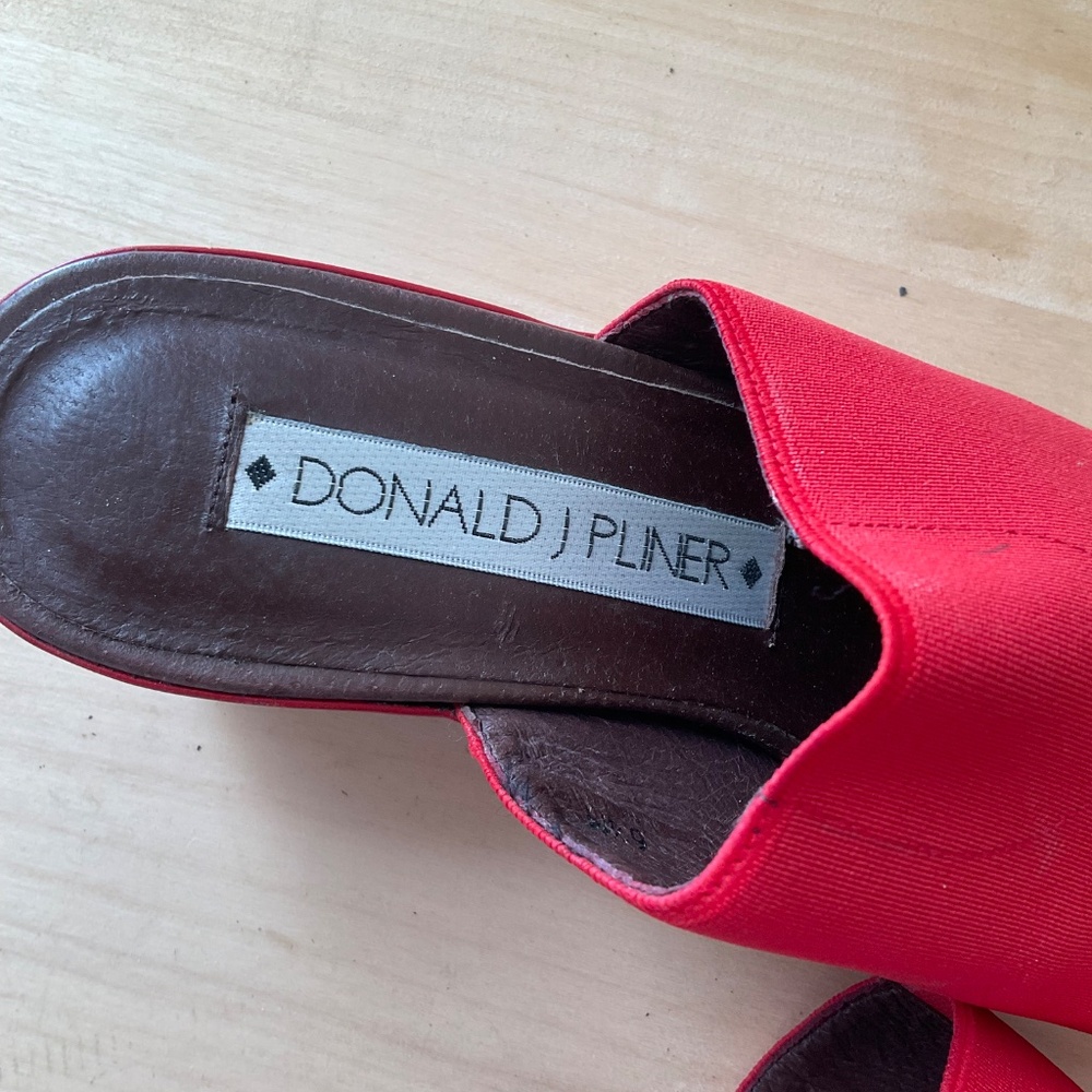 Donald Pliner Red Mules Size 6.5 - Picture 2 of 5